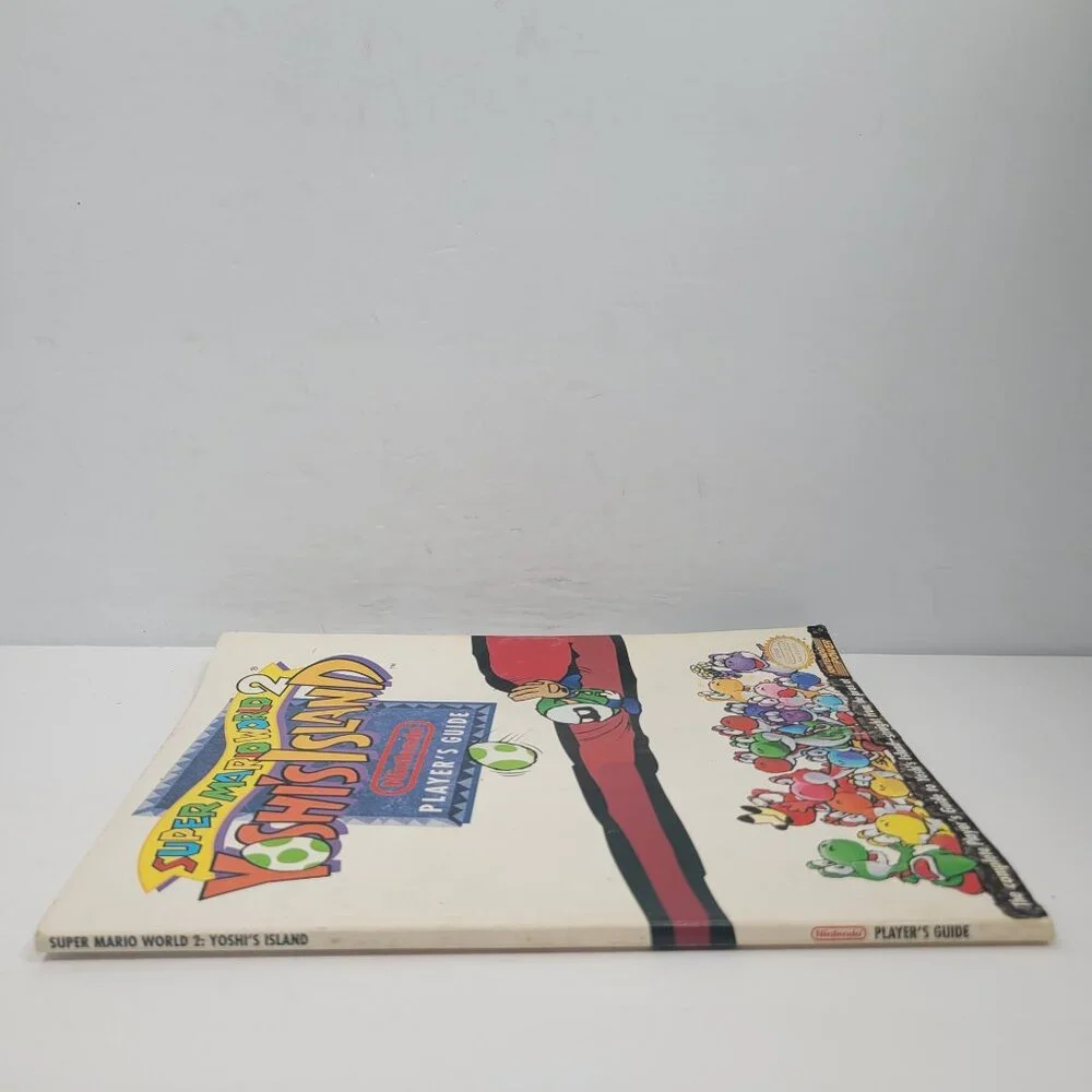 Super Mario World 2 Yoshi's Island Nintendo Players Guide- AVG COND